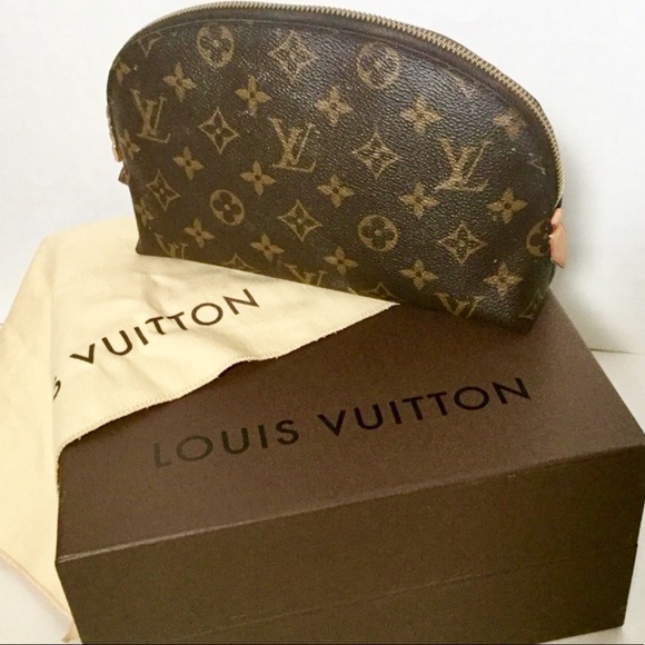Louis Vuitton Handbags - AUTHENTIC LOUIS VUITTON Cosmetic pouch - like new
